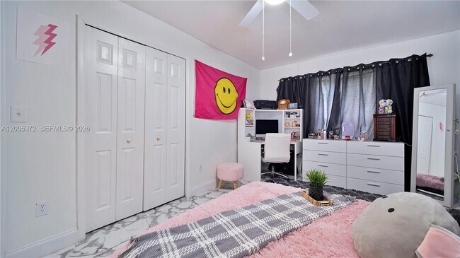 Foto del edificio - 4081 14th Ave SE