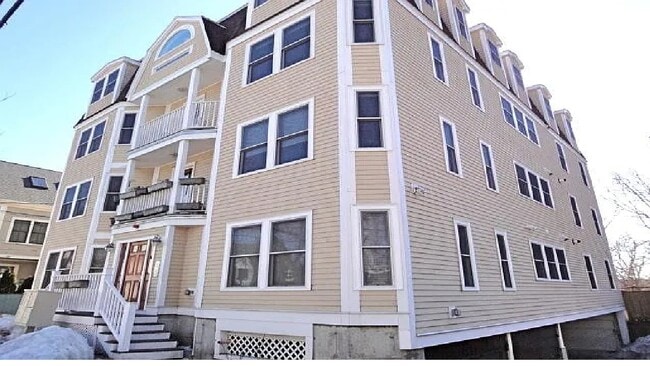 Building Photo - 184 Raymond St
