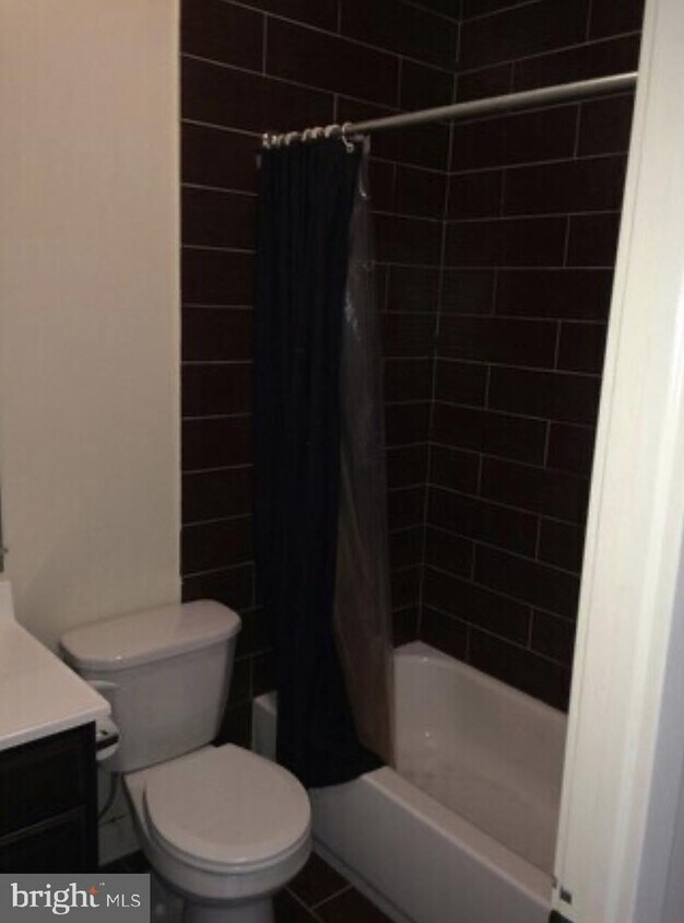 1223 W Susquehanna Ave Unit 2R, Philadelphia, PA 19122 Room for Rent