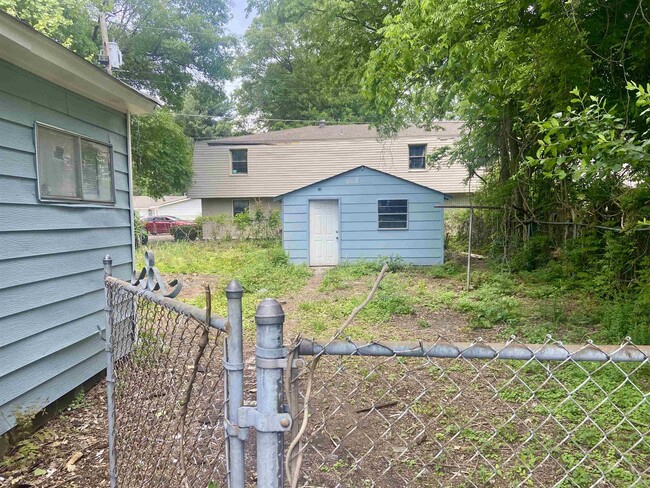 Building Photo - 128 W Magnolia St