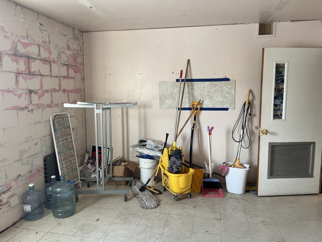 Foto del edificio - 5701 NW Radial Hwy