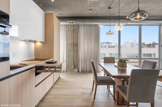 Foto del edificio - 3110 N Greenview Ave