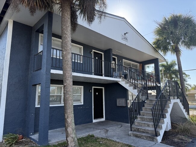 Building Photo - 2505 Hanson St