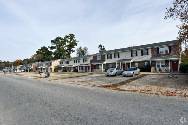 Building Photo - Hunter's Ridge Townhomes