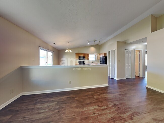 Foto del edificio - 7864 Fox Glen Dr