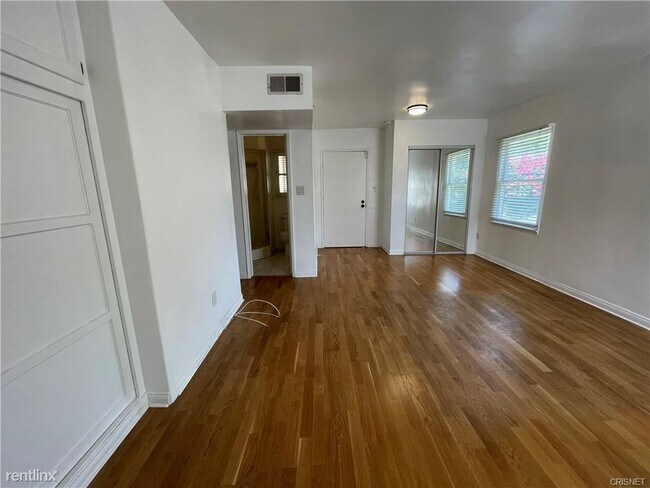 Foto del edificio - 3 br, 2 bath House - 19925 Archwood St