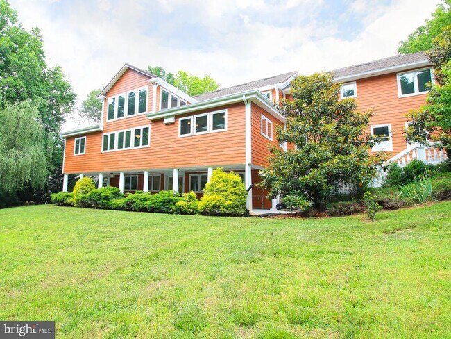 Building Photo - 1103 Dapple Grey Ct