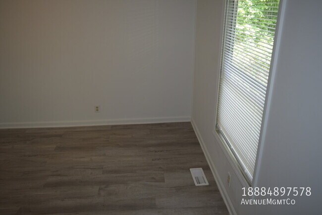 Foto del edificio - 715 23rd St NW