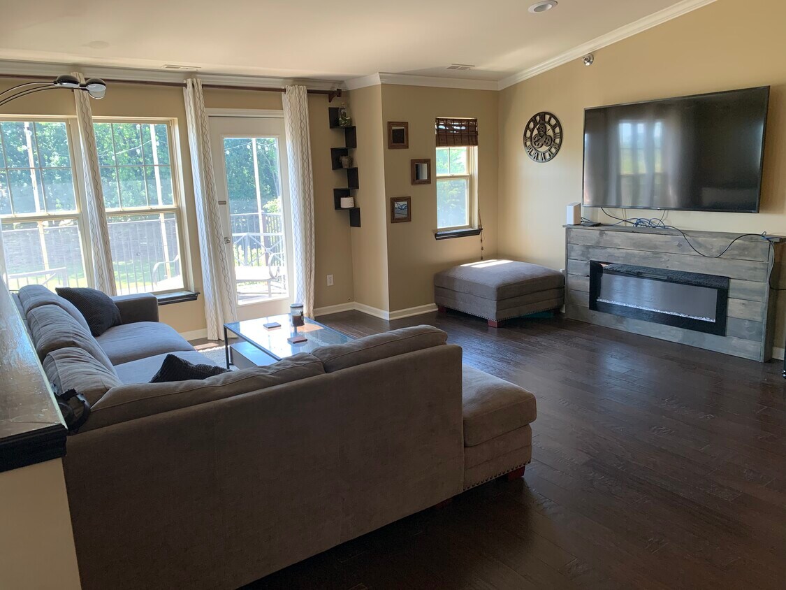 202 Legato Dr Unit 1, Walled Lake, MI 48390 Condo for Rent in Walled