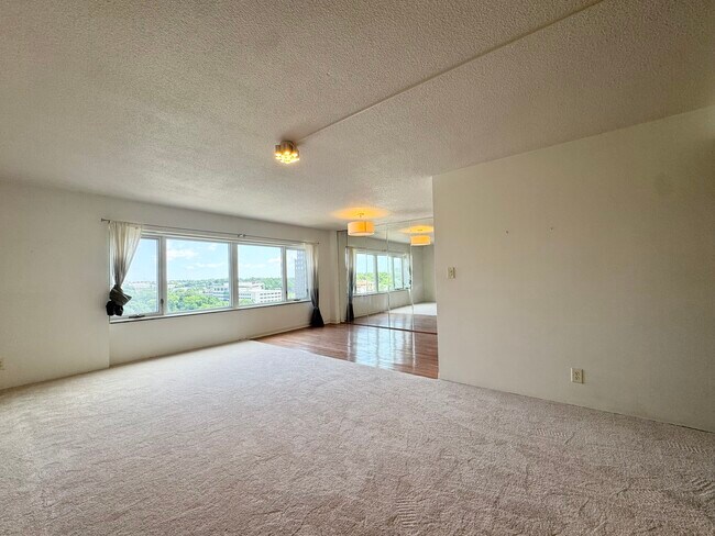 Foto del edificio - 4545 Wornall Rd