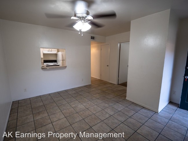 Building Photo - 303 Hardy Ave