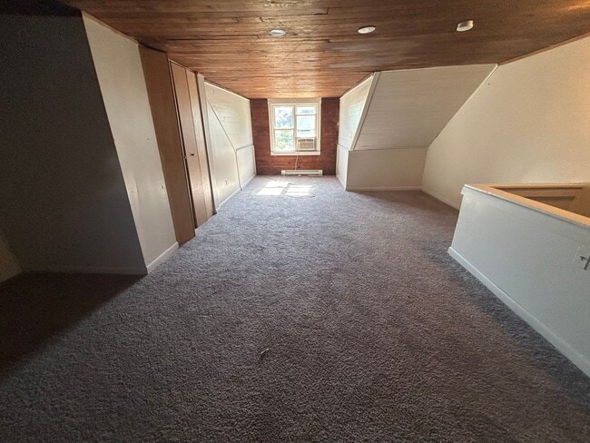 Building Photo - 135 S 10th St