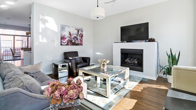 Foto del edificio - 720 W Evergreen Ave