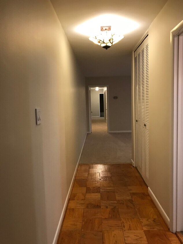 10643 Weymouth St Unit 202, Bethesda, MD 20814 Condo for Rent in