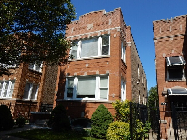 Building Photo - 6323 S Richmond St