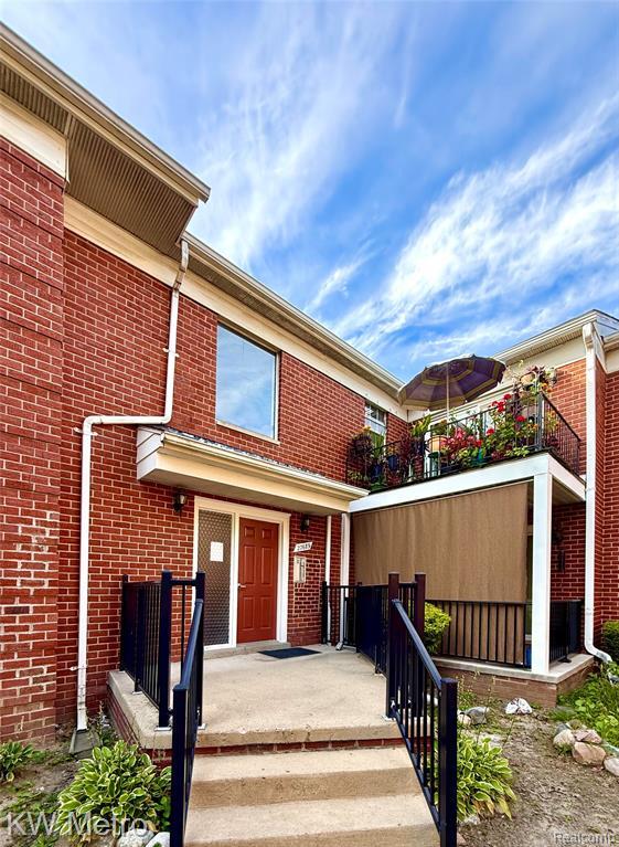 Building Photo - 27689 Echo Valley W