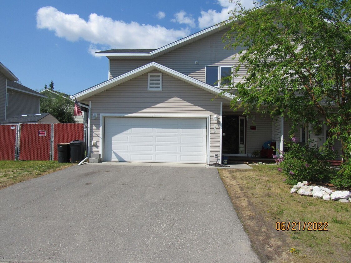 Primary Photo - 4 br, 2.5 bath House - 1362 D St