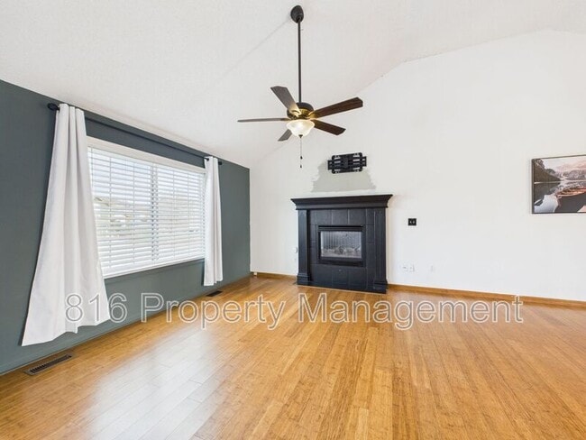 Building Photo - 1305 Aspen Dr