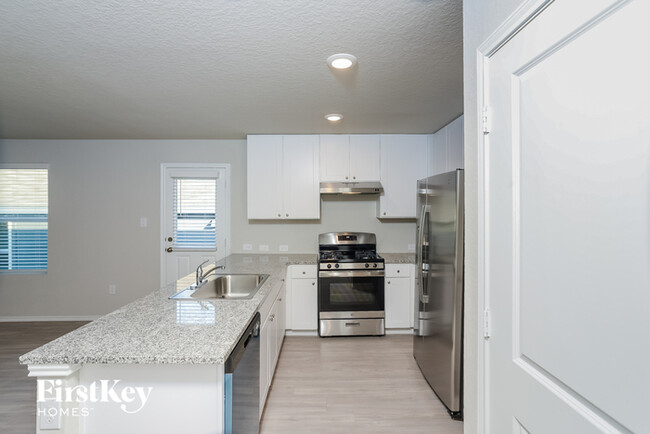 Building Photo - 6436 Cotton Ridge