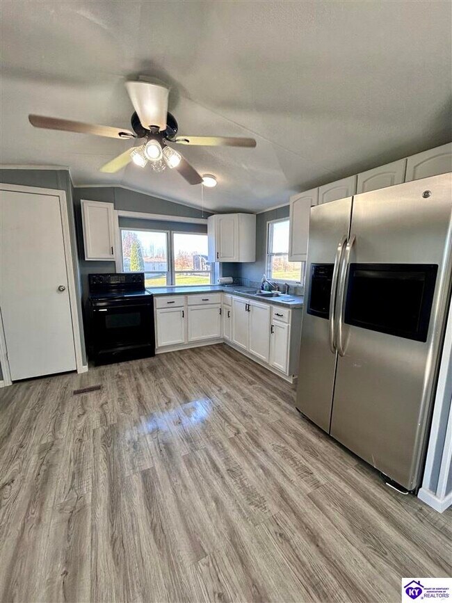 Foto del edificio - 55 Rhonda Ct