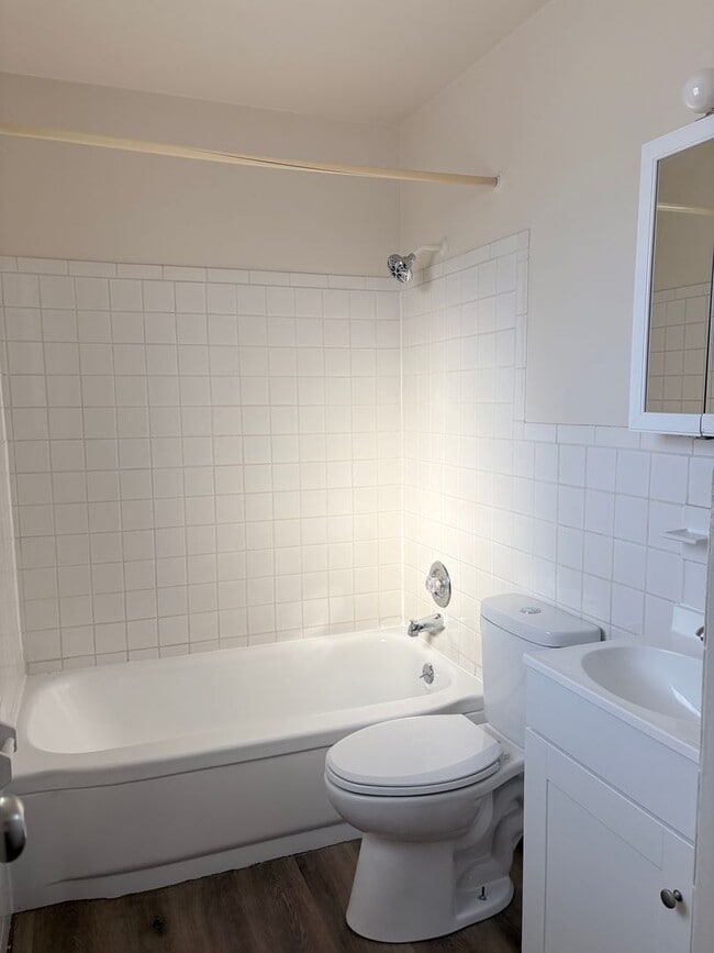 Building Photo - Cozy 1 Bedroom and 1 Bath with W/D Hookups