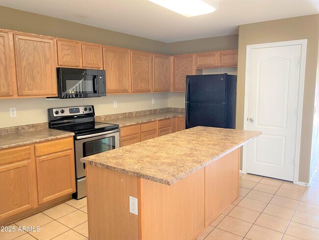 Building Photo - 11343 N 153rd Dr