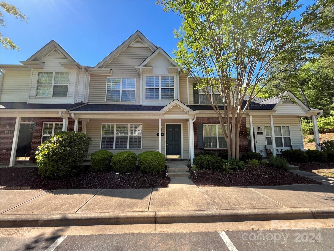 2025 McNeil Paper Ct, Charlotte, NC 28214 Townhome Rentals in
