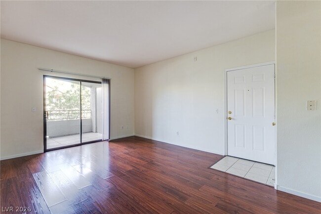 Building Photo - 8250 N Grand Canyon Dr