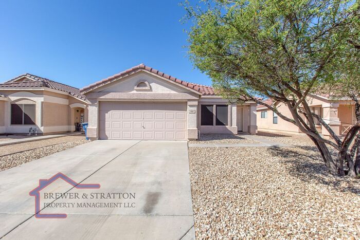 Primary Photo - 906 E Saratoga St - 3BR, 2 BA - Lindsay/Wa...