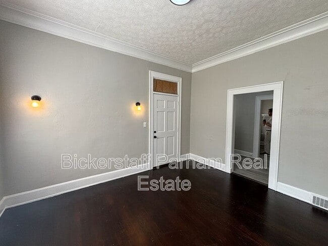Foto del edificio - 1261 Cedar Ave
