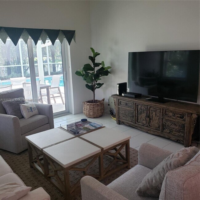 Foto del edificio - 4852 SE Mariner Village Ln