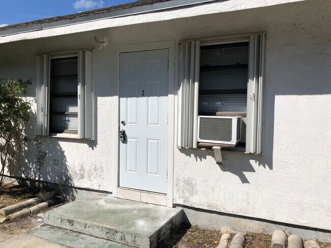 Foto del edificio - 212 NW 11th St