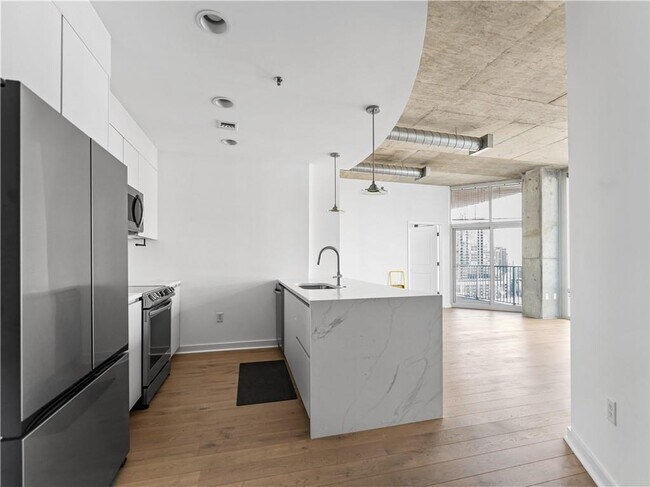 Building Photo - 943 Peachtree St NE