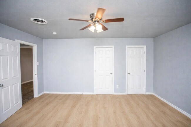 Foto del edificio - 4211 49th St