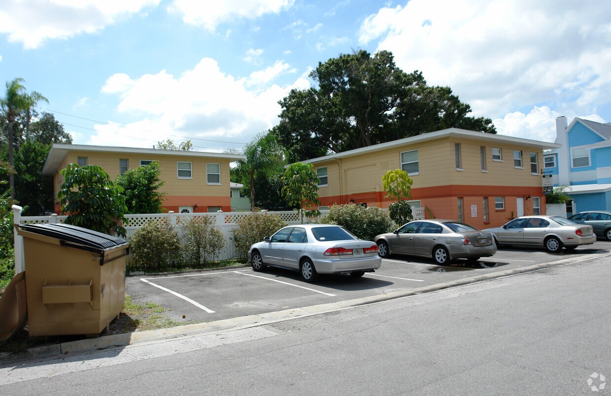 Building Photo - 1527 5th St N