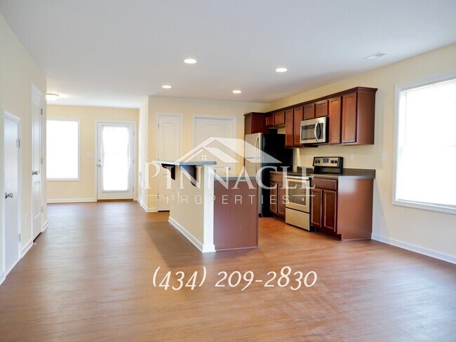Building Photo - 2313 Acorn St