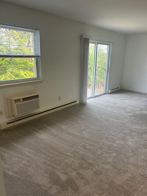 livingroom - 822 14th Ave