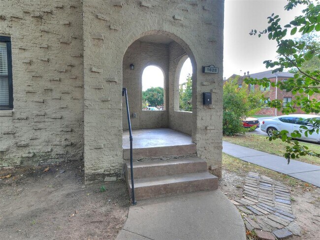 Foto del edificio - 1628 NW 17th St