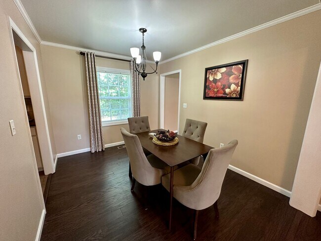 Foto del edificio - Remarkable Value. Unbeatable Location.