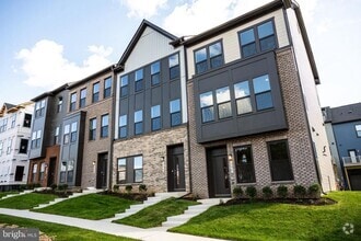 Building Photo - 238 Mainstream Dr