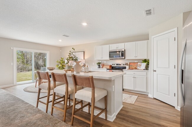 Building Photo - North Pointe Residences