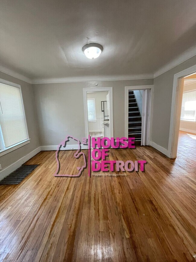 Building Photo - 3 BEDROOM | 1 BATH | FREE PRE SCREEN