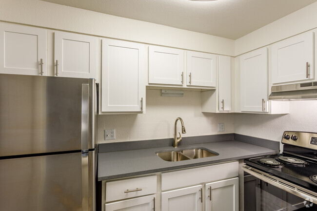 1BR, 1BA - 550SF - Golden Nugget Apartments