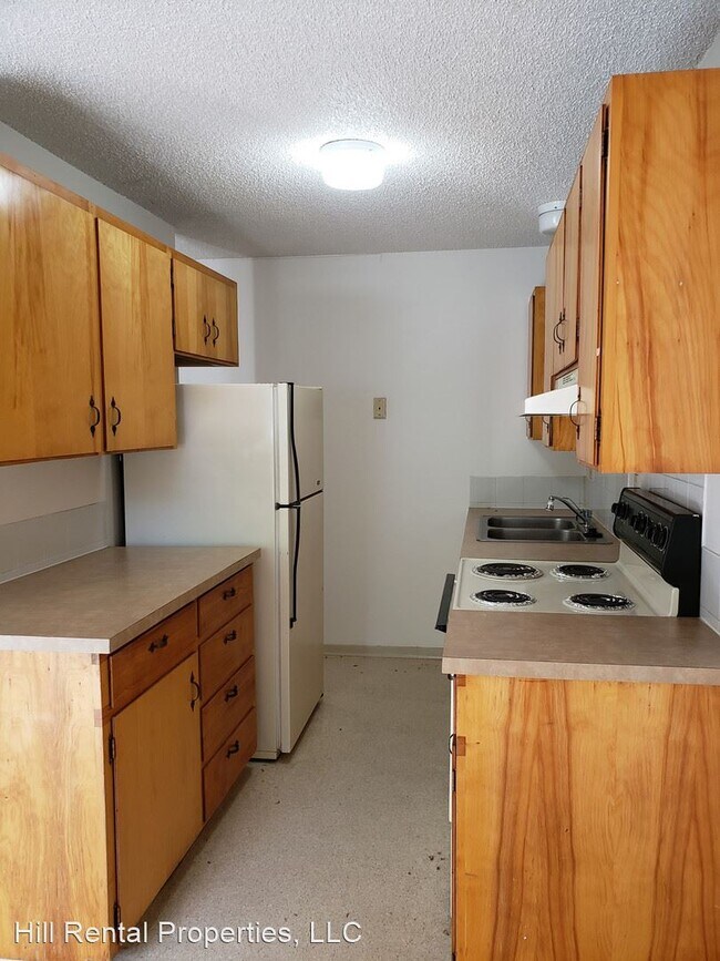Building Photo - 2 br, 1 bath Apartment - 215 E Henley St.