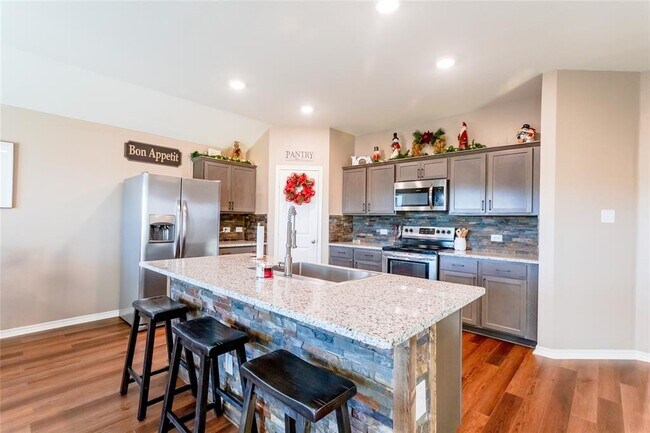 Foto del edificio - 1703 Princeton Ave