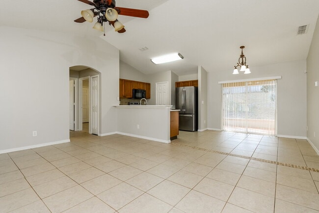 Foto del edificio - 617 Willow Run St