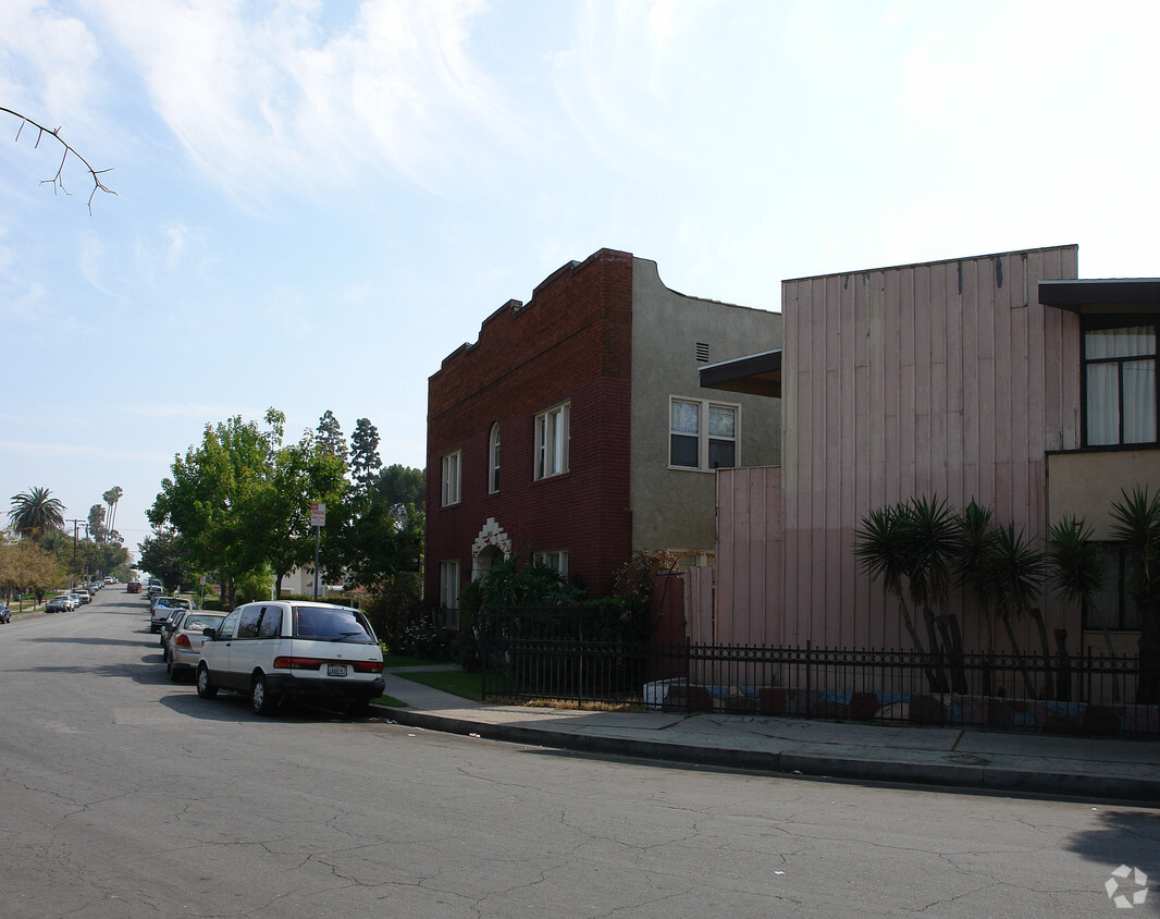 Building Photo - Hobart Apartments