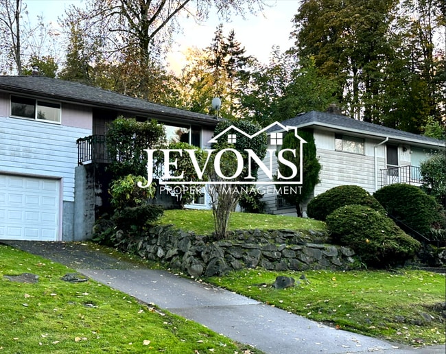 Building Photo - Move-In Ready Gem in Seattle