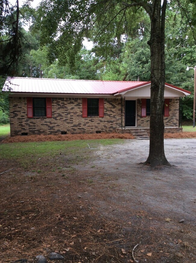 Foto del edificio - 3 Bedroom Brick Home