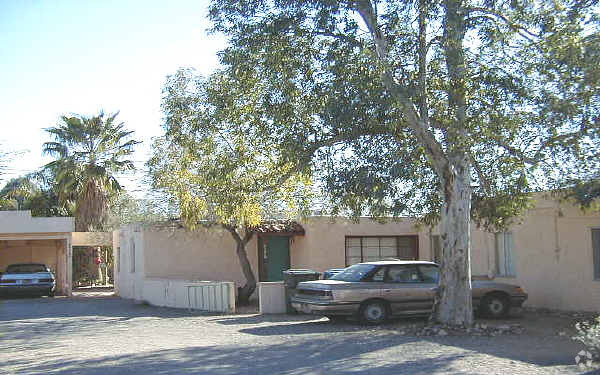 Building Photo - Lester Townhomes